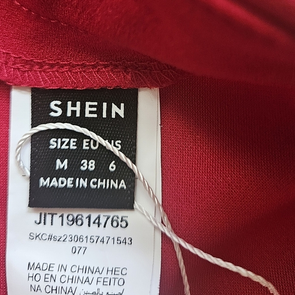 SHEIN Bold Red Mini Skirt with Knot Detail - Picture 10 of 11